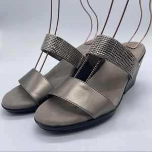 Life Stride, Comfort Wedge Sandals. Size 11M. In like new condition! 3.5” Heel